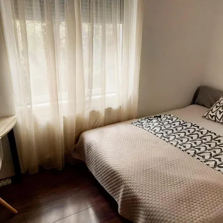 One Apartman Apartment *